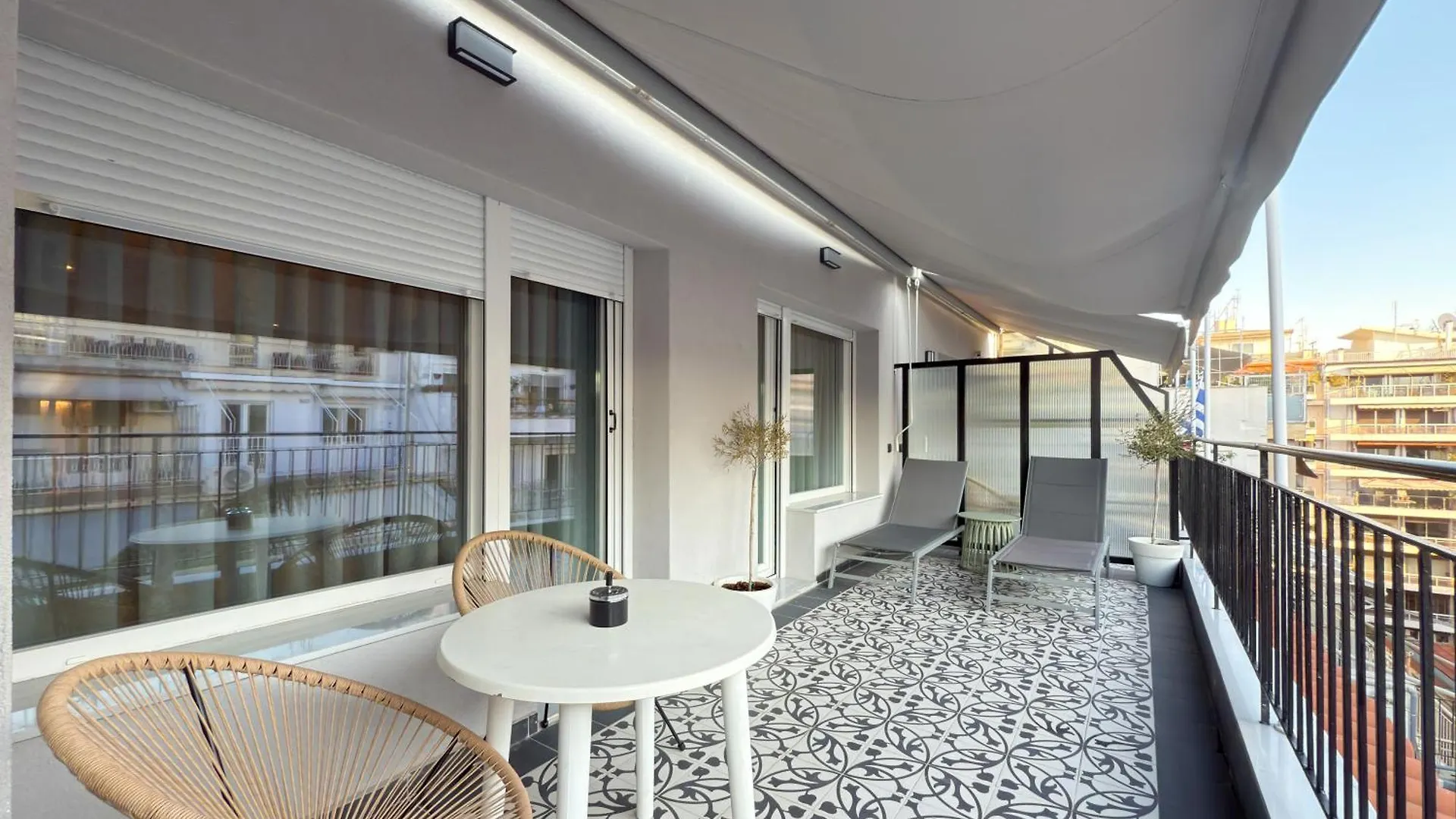 Two Entire Apartments Liv Luxury Central A-B 塞萨洛尼基