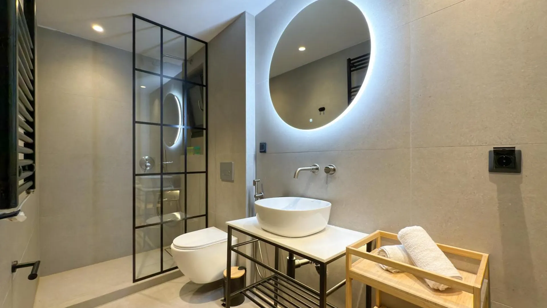 Two Entire Apartments Liv Luxury Central A-B 塞萨洛尼基